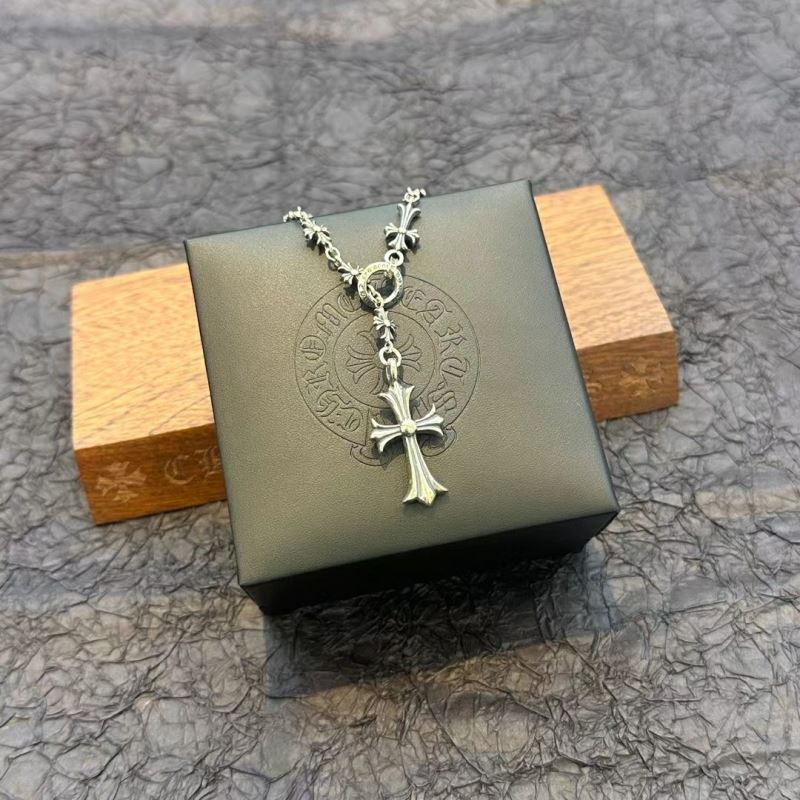 Ch**me He**ts necklaces